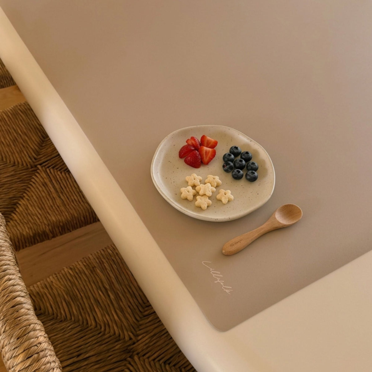 Everyday Mat | Linen 96.5cm x 100cm - Lillefolk