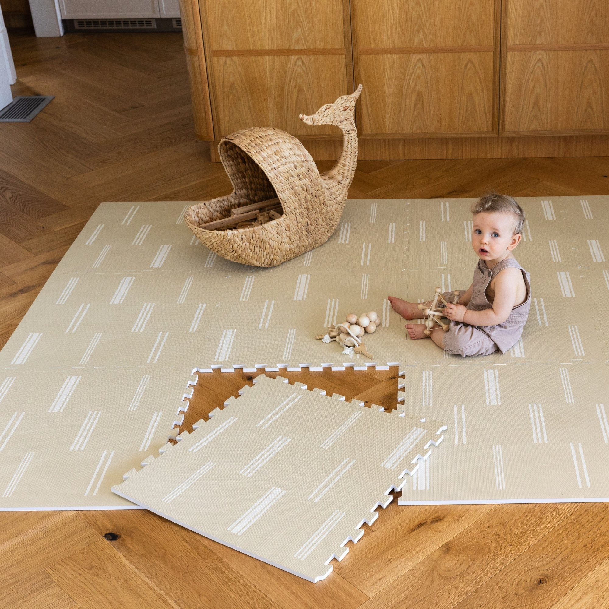 Japandi Playmat | Old White - Lillefolk